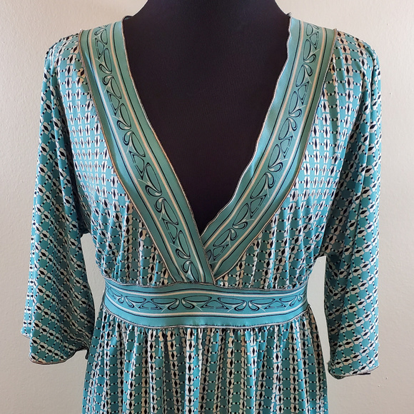 Max Studio 3/4 Sleeve Printed V Neck Dress - Picture 2 of 4